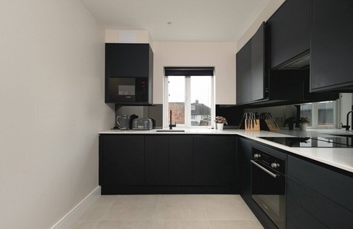 Barnet Apartamento | Skyvillion -4Bed Cozy Cockfosters Apt Mins to Tube