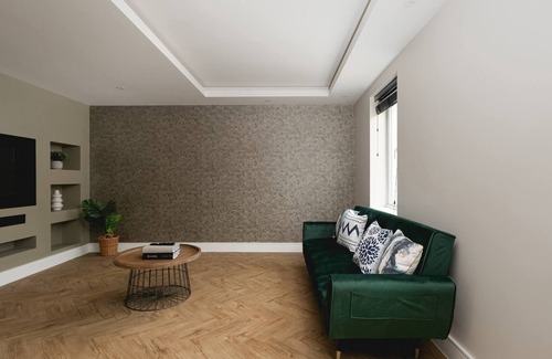 Barnet Apartamento | Skyvillion -4bed Acogedor Cockfosters Apt Mins To Tube