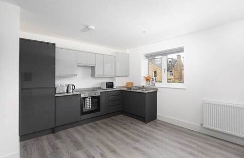 Enfield Casa | Skyvillion -Vineyard Court- Enfield 1Bed w/Balcony