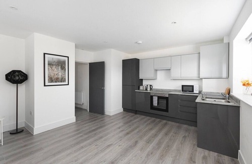 Enfield Casa | Skyvillion -Vineyard Court- Enfield 1Bed w/Balcony