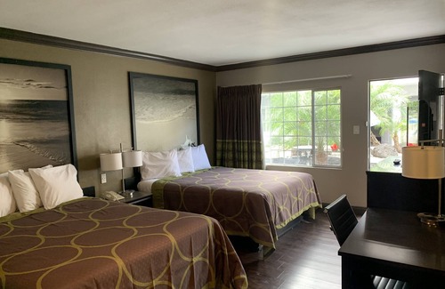 Los Angeles Hotel | Skyways Hotel