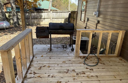 Oxford Casa | Slab - Cabin near boat ramp and 20 mins to Oxford