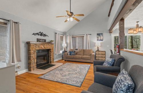 White Haven Casa | Slalom by AvantStay Walk to Ski Slopes