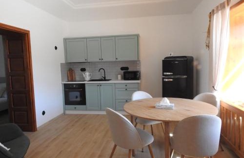 Kricen Apartamento | Slaměný dvůr