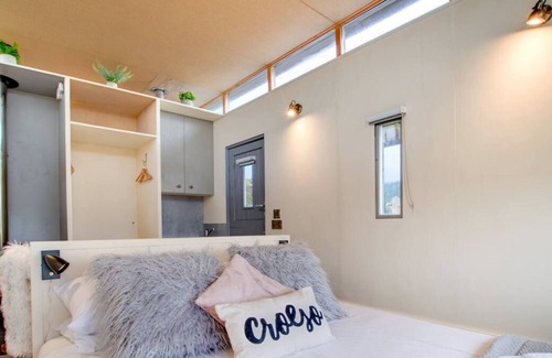Cemmaes Casa | Slate Cabin - Caban Llechi