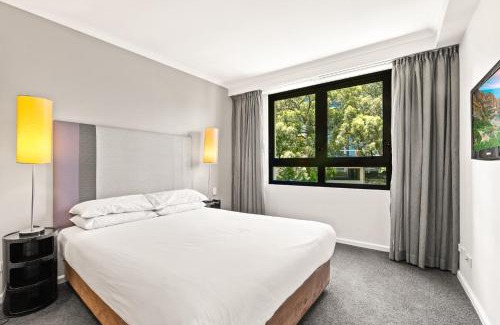 Parramatta Apartamento | Sleek 1-Bed by Jubilee Park with Pool