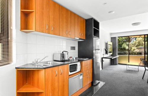 Parramatta Apartamento | Sleek 1-Bed by Jubilee Park with Pool