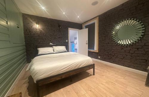 Yiewsley Apartamento | Sleek 1BD Retreat Near Heathrow & Elizabeth Line