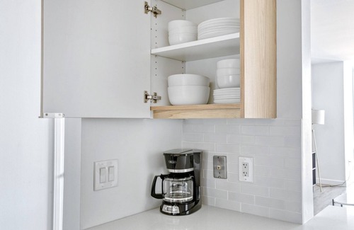 Cambridgeport Apartamento | Sleek Cambridge 1BR w/ Gym & W/D, close to Central Square, by Blueground