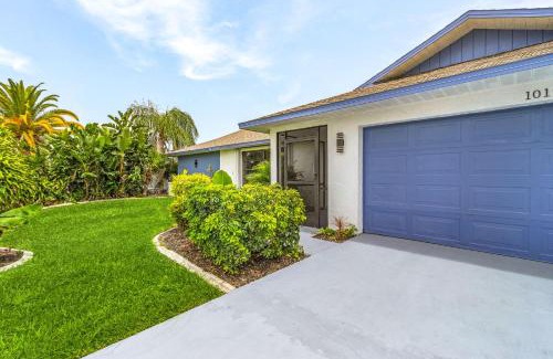 Fort Myers Casa | Sleek Cape Coral Vacation Rental with Private Pool