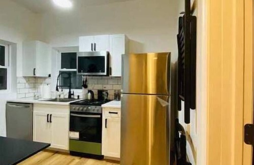 East Stroudsburg Apartamento | Sleek & Chic in the Poconos