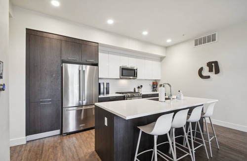 Highland Condominio | Sleek & Chic Vibes | Espadin LoHi