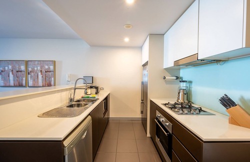 Alexandria Apartamento | Sleek Inner-City Getaway in Prime Location