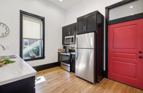 Millersburg Apartamento | Sleek Millersburg Apartment in Downtown!