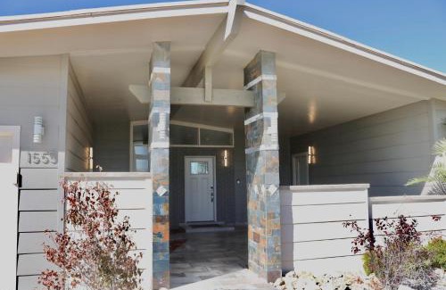 Mesilla Park Casa | Sleek, Modern Designer home 3