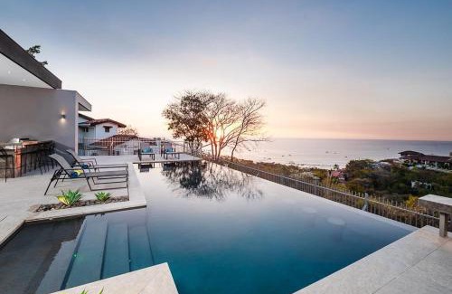 Tamarindo Casa | Sleek Modern Villa w - pool