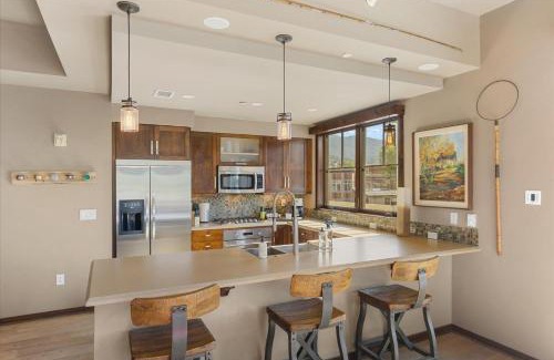 Downtown Steamboat Springs Casa | Sleek Mountain Retreat - Downtown - Summer AC