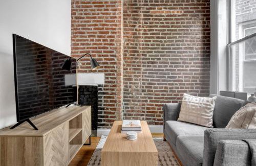 Nolita Apartamento | Sleek Nolita 1BR w wd nr Soho NYC-891