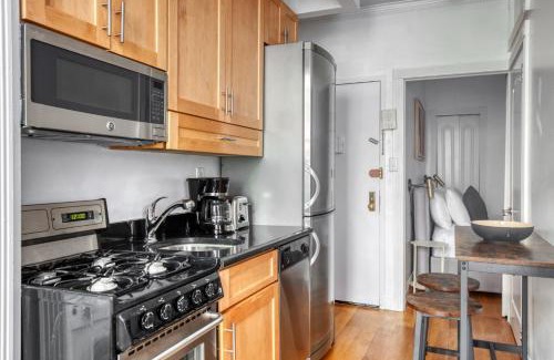 Nolita Apartamento | Sleek Nolita 1BR w wd nr Soho NYC-891
