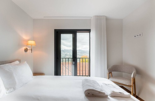 Fareja Apartamento | Sleek rural escape in Gémeos