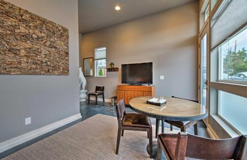 Crown Hill Apartamento | Sleek Seattle Studio - 2 Mi to Downtown Ballard!