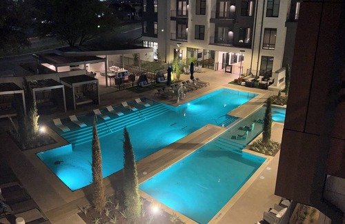 North Burnet Apartamento | Sleek & Serene 1BR Retreat – Minutes from Everything