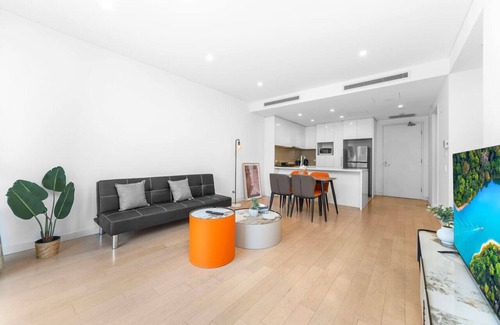 Rhodes Apartamento | Sleek Urban Lifestyle Retreat in Heart of Rhodes