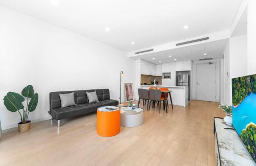 Rhodes Apartamento | Sleek Urban Lifestyle Retreat in Heart of Rhodes