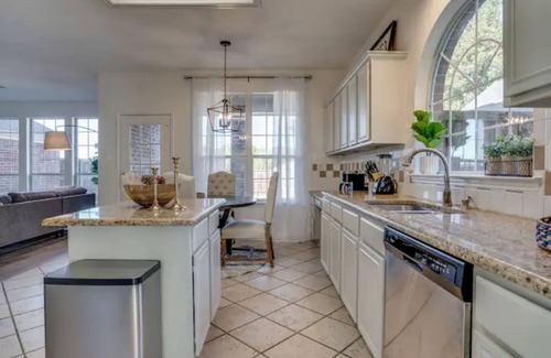 Lewisville Casa | Sleep 12! Foosball, PS4, Poker Table