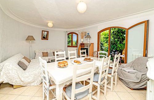 Le Bar-sur-Loup Apartamento | Sleep 8 flat near cannes and grasse french riviera
