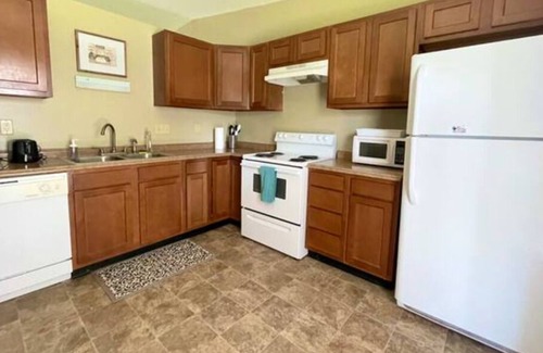 Acton Casa | Sleep 9! 15 min to Downtown Indy, 3 bd 1.5 Ba