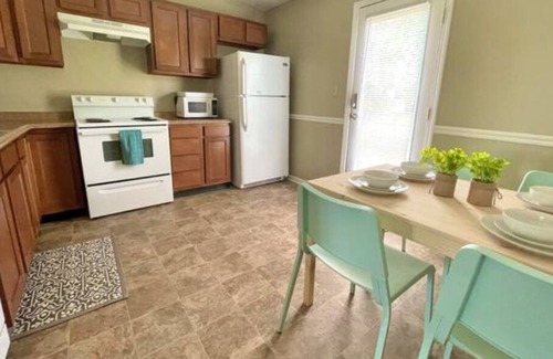 Acton Casa | Sleep 9! 15 min to Downtown Indy, 3 bd 1.5 Ba