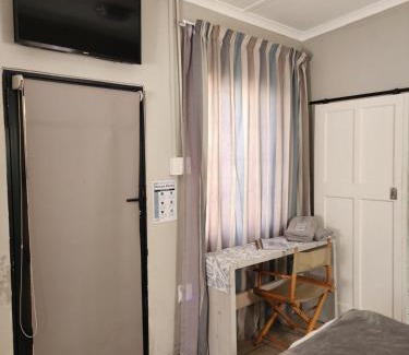 Kimberley Casa | Sleep At Solomon 8A