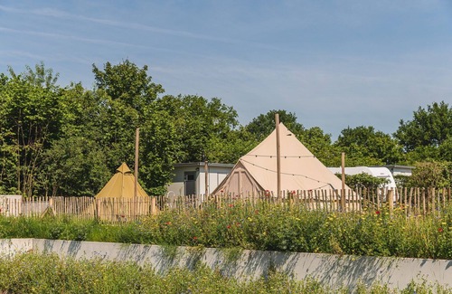 Notter Cabina | Sleep in this cozy bell tent at our cozy harbor!