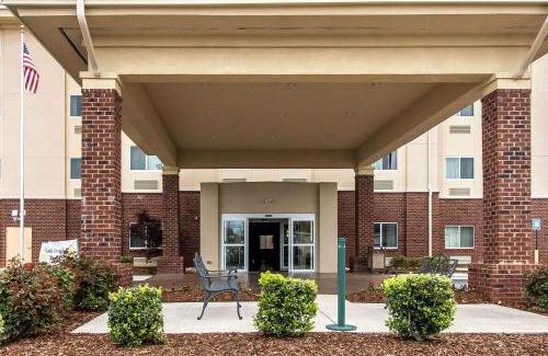 Huntsville Hotel | Sleep Inn & Suites Huntsville near US Space & Rocket Center
