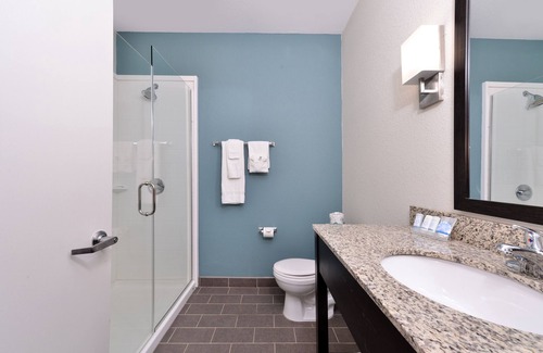 Meridian Hotel | Sleep Inn & Suites Meridian - Bonita Lakes