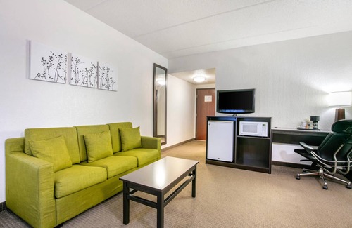 Gatlinburg Hotel | Sleep Inn & Suites near Sports World Blvd