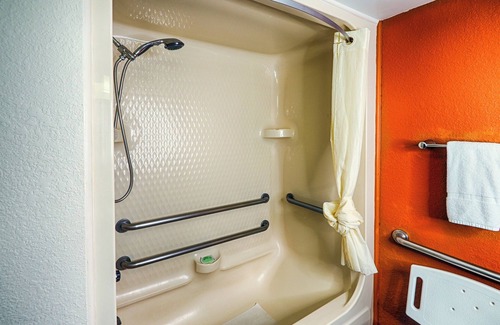 Pine Forest Hotel | Sleep Inn & Suites Spring Lake - Fayetteville near Fort Bragg