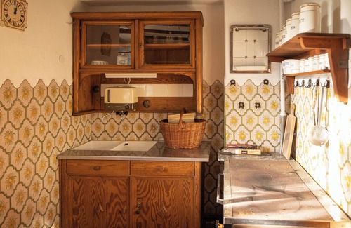 Weibern Casa | Sleep like in the old days in the beautiful Eifel. Pets are very welcome!