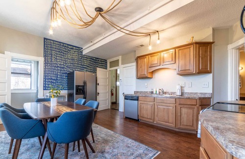 Shelby Park Casa | Sleep42 Swepson Corporate Bungalow 21Bed 15BR 10BA