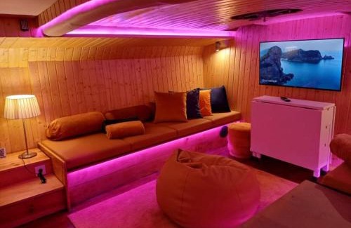 Campanha Alquiler De Eote | SLEEPBOAT Golden Life