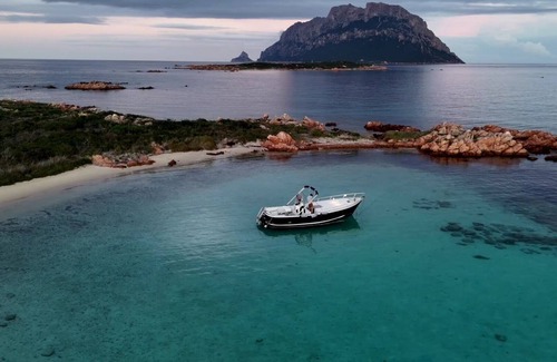 Porto San Paolo Alquiler De Eote | Sleeping on a boat in the bay