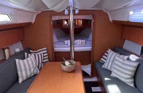 Carvalhal Alquiler De Eote | Sleeping on a Yacht Experience