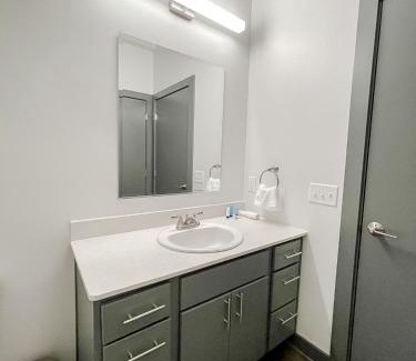 Des Moines Apartamento | Sleepover 1BD 1BA Des Moines Apartments
