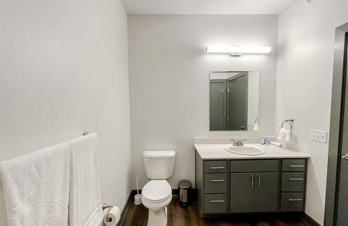 Des Moines Apartamento | Sleepover 1BD 1BA Des Moines Apartments
