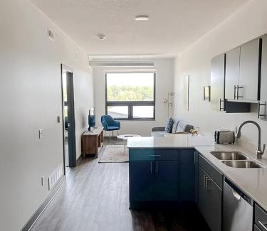 Des Moines Apartamento | Sleepover 1BD 1BA Des Moines Apartments
