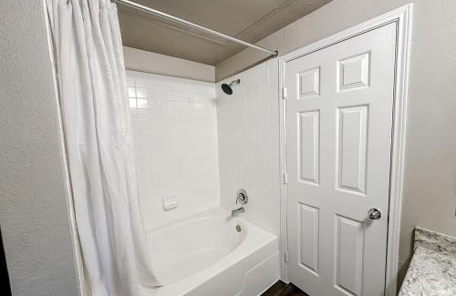 South Side Apartamento | Sleepover 1BD 1BA Corpus Christi Apartments