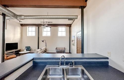 Springfield Apartamento | Sleepover 2BD 1BA Condos Downtown Springfield
