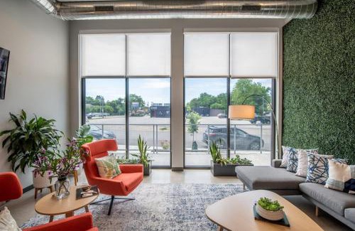 Des Moines Apartamento | Sleepover Iconic Des Moines Apartments