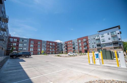 Des Moines Apartamento | Sleepover Iconic Des Moines Apartments